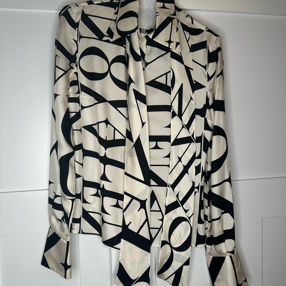 Vintage Valentino! Logomania black and white Blouse with detached tie/scarf - Picture 2 of 12